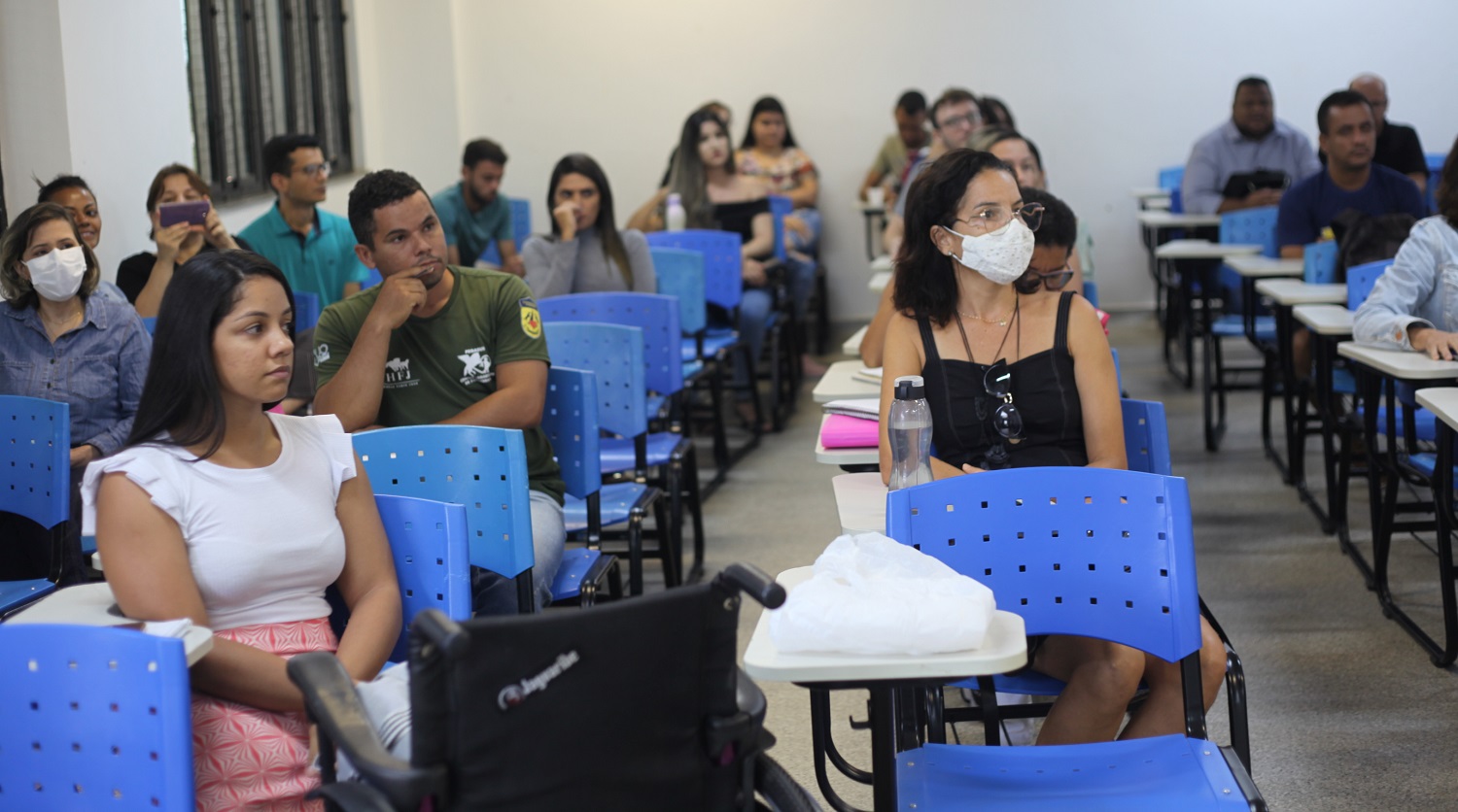 Fórum foi realizado no Cinema da Vivência