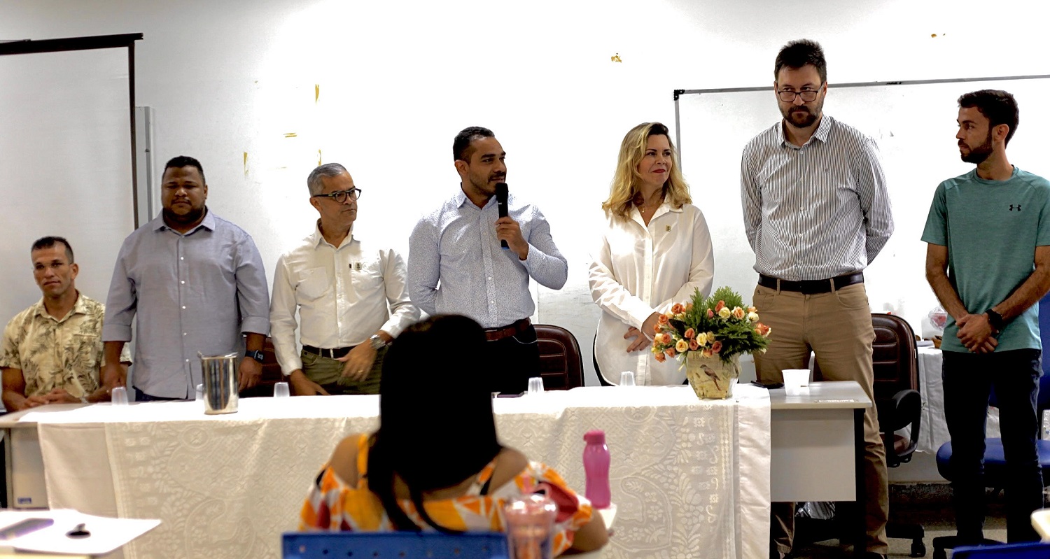 Mesa do evento. Imagens: Ana Laura Farias/Campus Lagarto