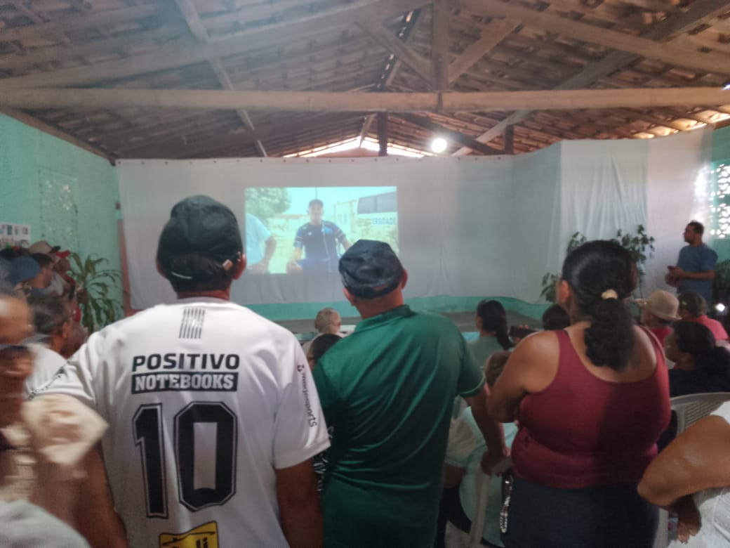 Documentário foi exibido na Associação de Moradores (Foto: Acervo pessoal)