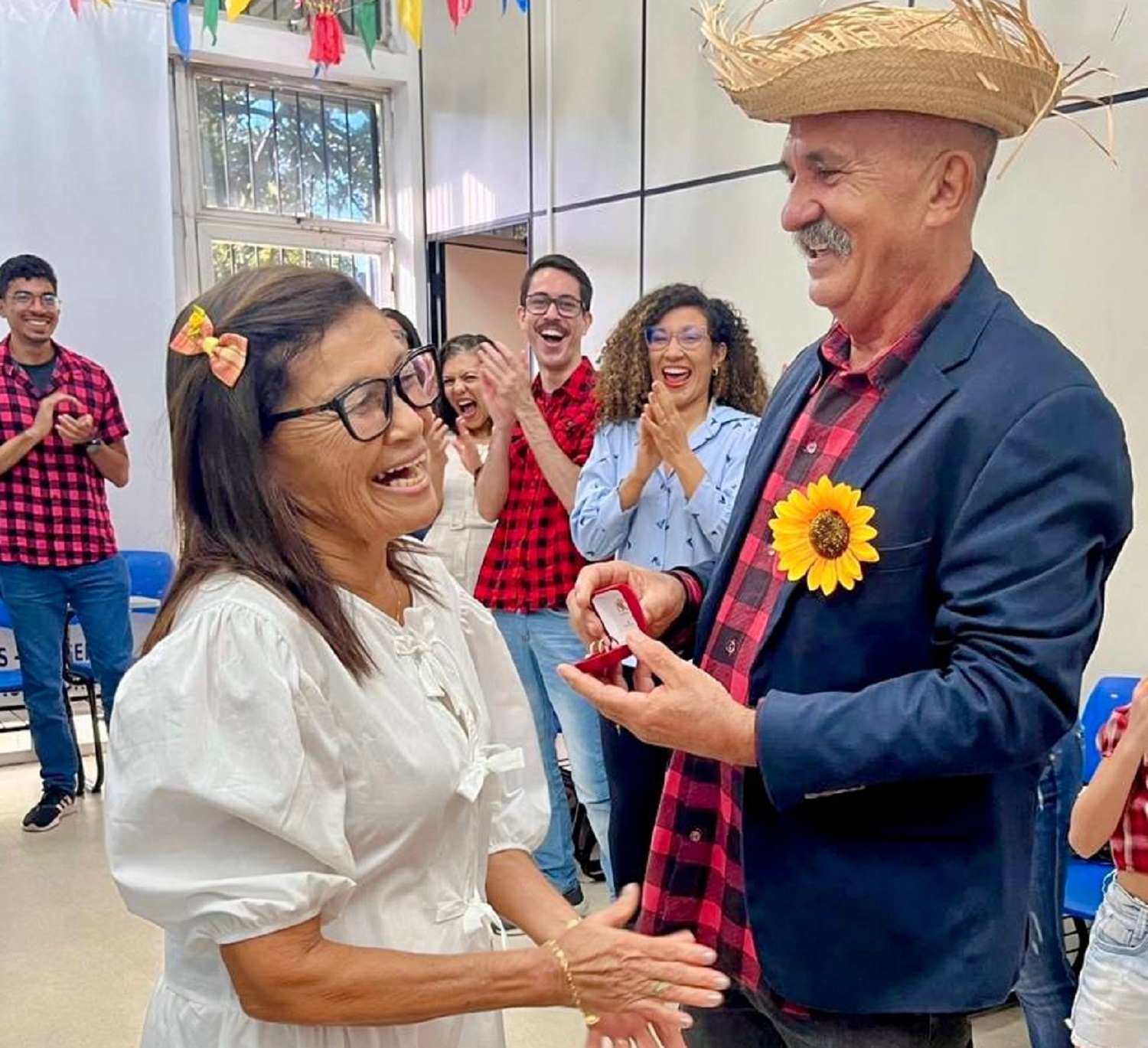 Maria foi surpreendida com a presença da família e com um par de alianças (Foto: arquivo pessoal)