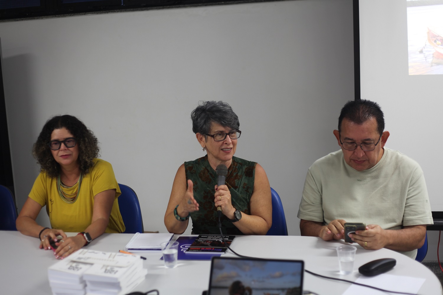 Vice-reitora, professora Silvana Bretas leva o debate sobre inteligência artificial para toda a UFS (Foto: Ana Laura Farias/Ascom UFS)